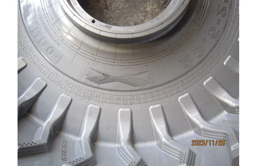 Road Grader Tire Mold